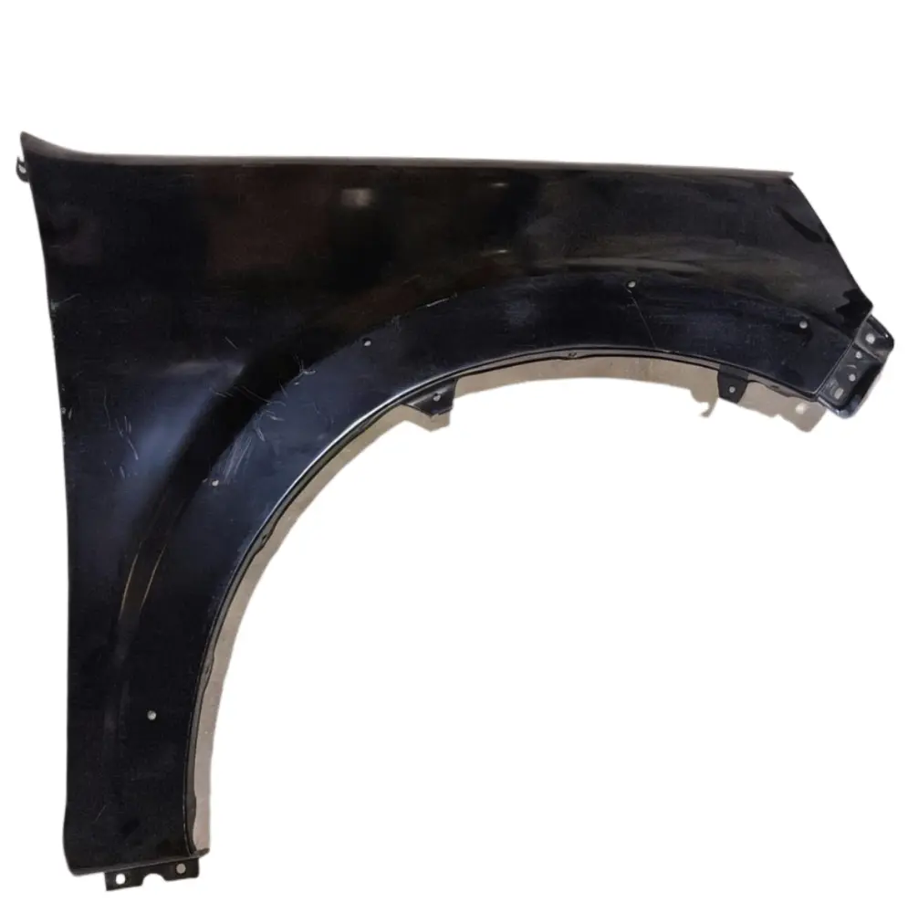 [29502] TAPABARRO DERECHO (SIN ORIFICIO Y CON HOYO INTERMITENTE) GREAT WALL WINGLE 5 (NEW STYLE)
